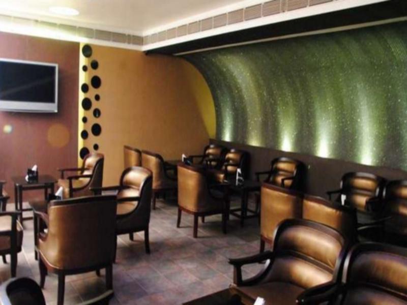 Vishwaratna Hotel Guwahati Exterior foto