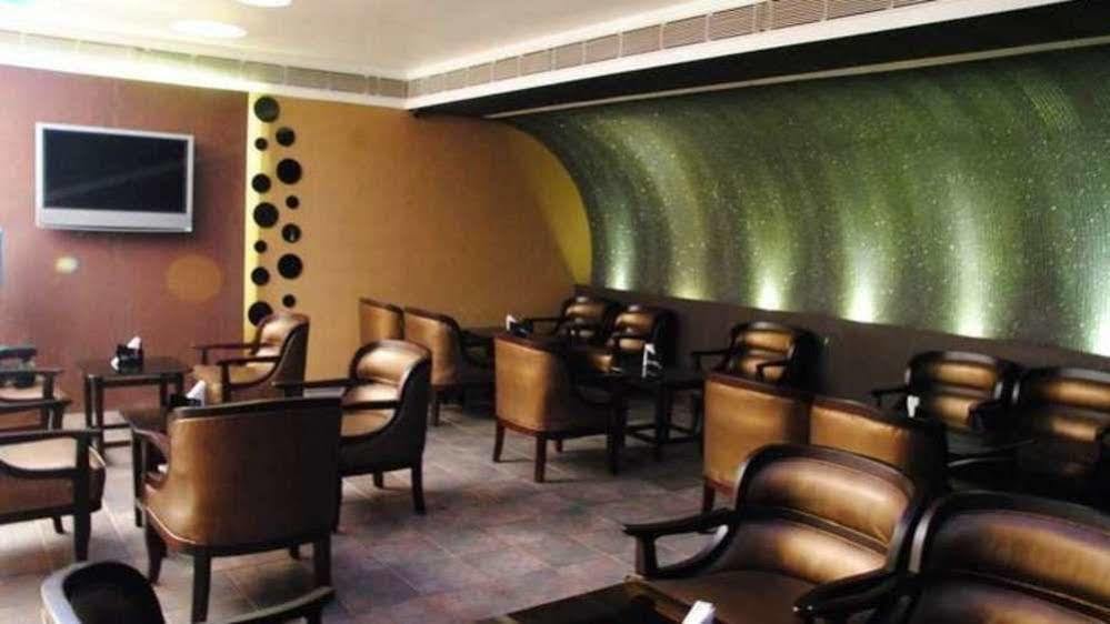 Vishwaratna Hotel Guwahati Exterior foto