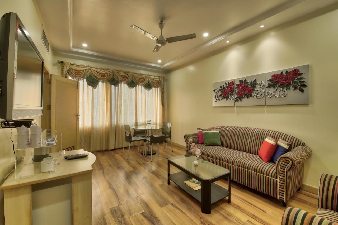 Vishwaratna Hotel Guwahati Exterior foto