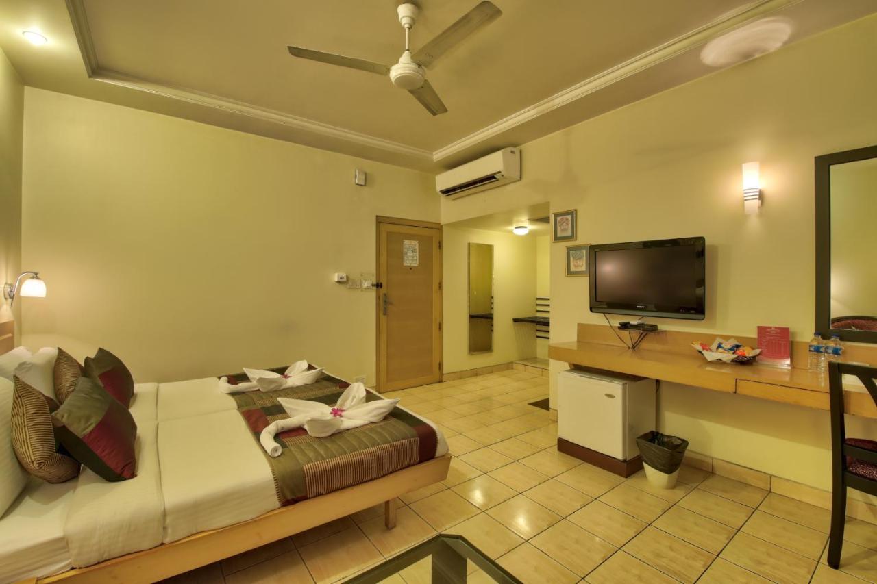Vishwaratna Hotel Guwahati Exterior foto